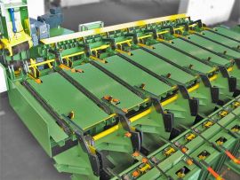 Entry system for 2-roll straightening machine